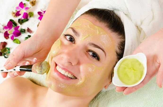 Homemade anti-aging facial mask with essential oil in the composition. 